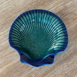 Vintage Scallop Shell Pottery Dish
